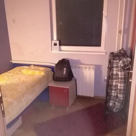 Apart Oggie